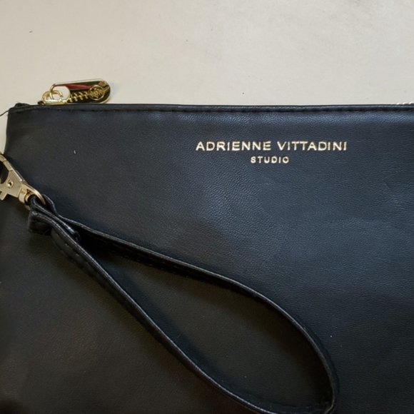 Adrienne Vittadini Charging Wallet Wristlet RFID Protection Black POUCH WOMEN'S - Picture 3 of 12